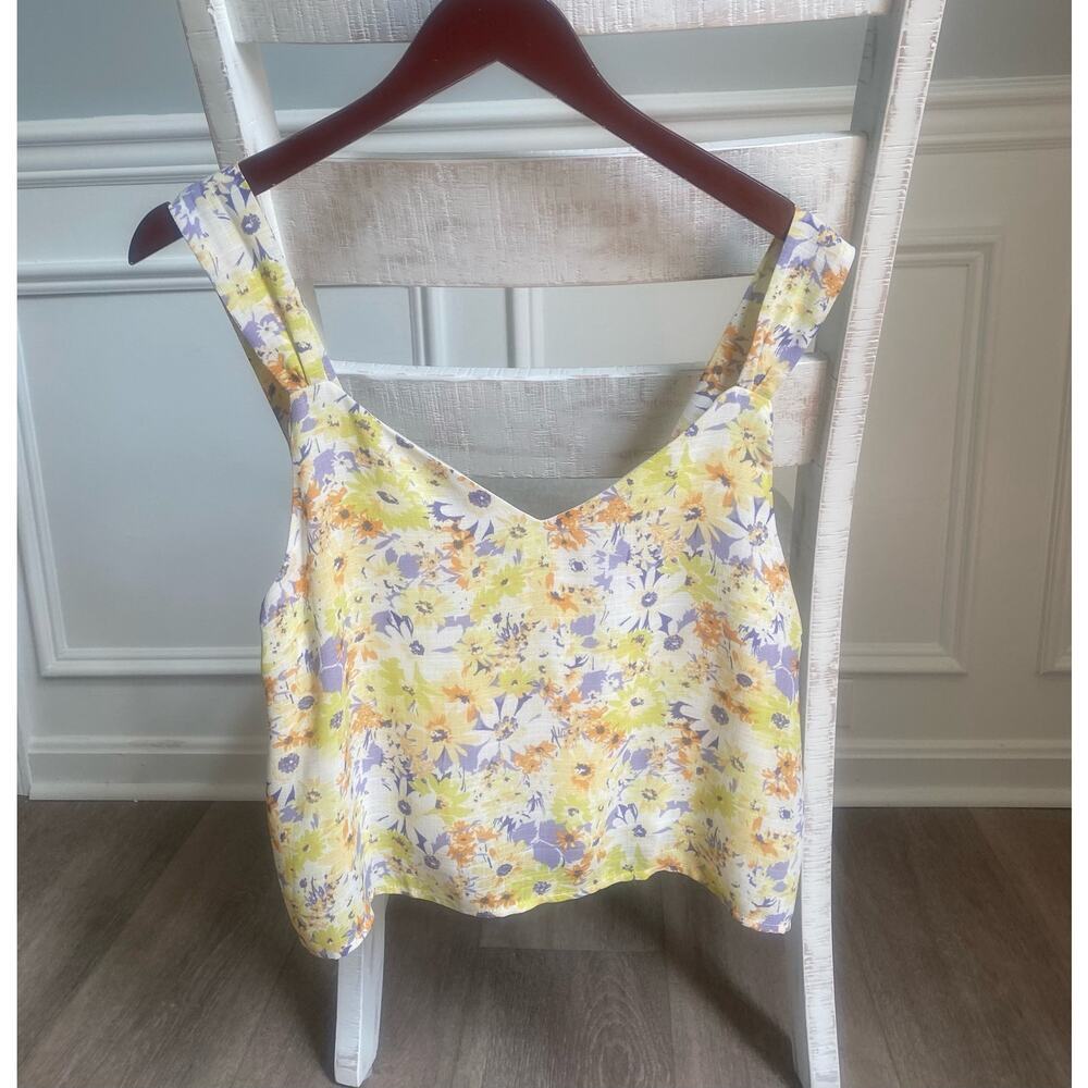 NWT Gilli Yellow Floral Tank Top‎ Size Large